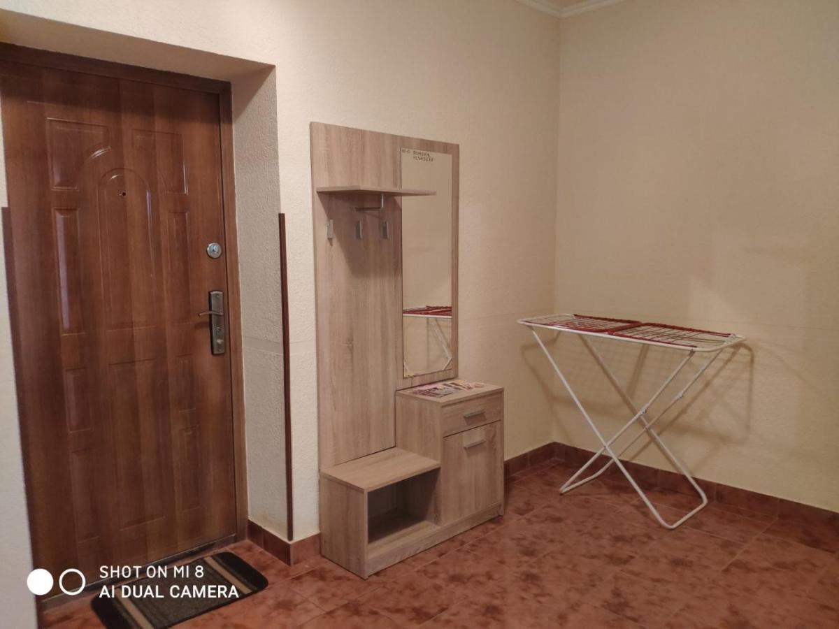 מוקצ'בה Apartments Domovik Мостова 5 Кв 37 מראה חיצוני תמונה