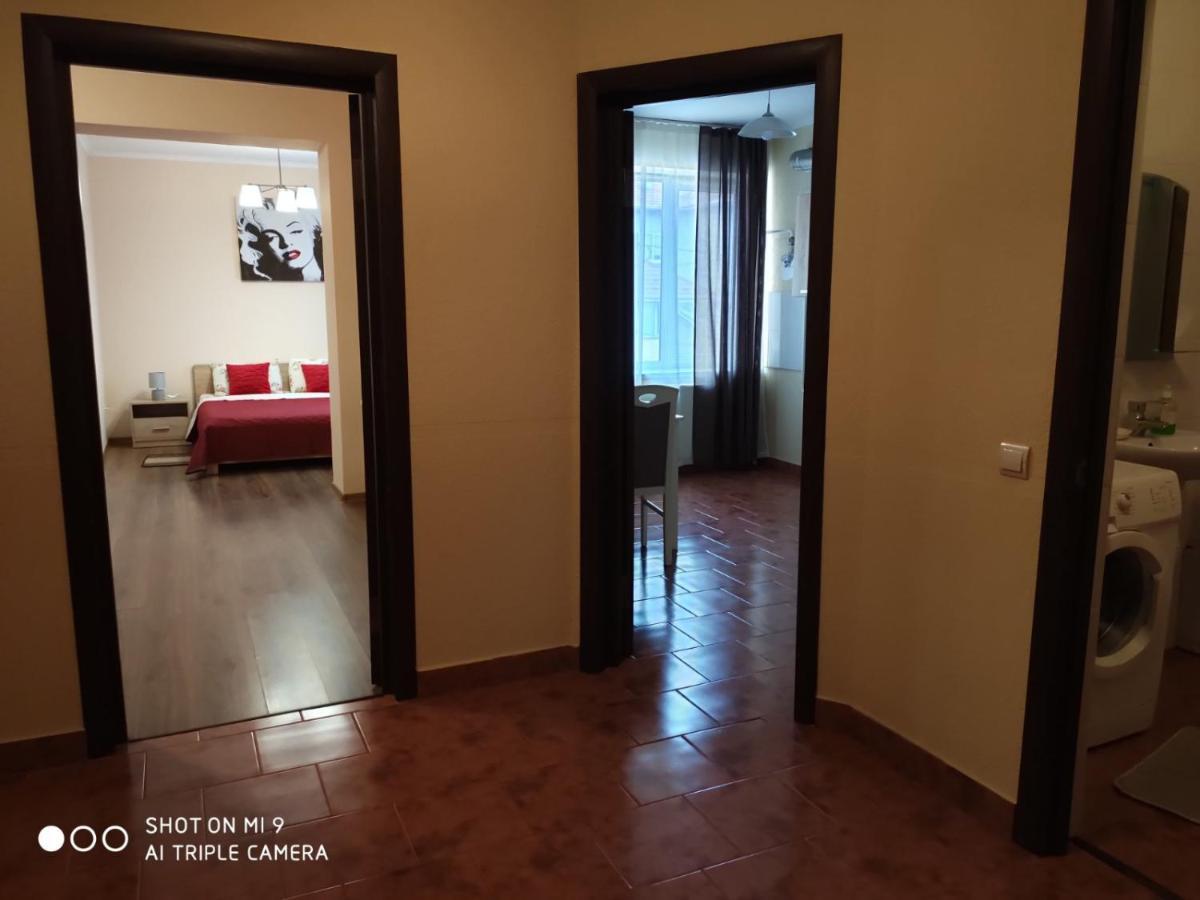 מוקצ'בה Apartments Domovik Мостова 5 Кв 37 מראה חיצוני תמונה